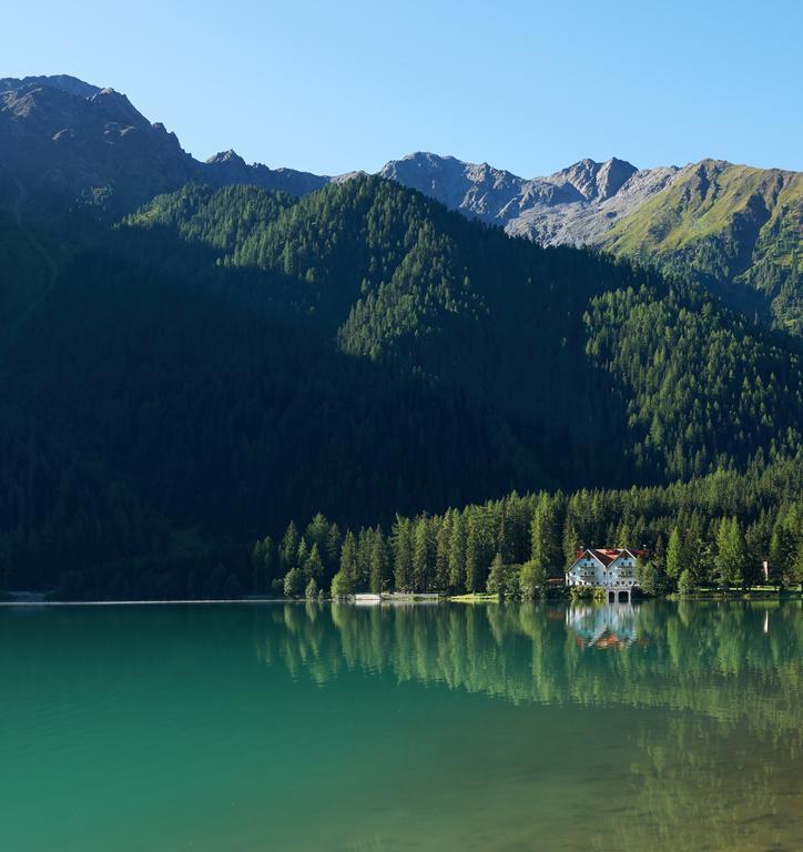 Hotel Seehaus - Only Adults - Mountain Lake Resort Antholz Mittertal Exterior foto