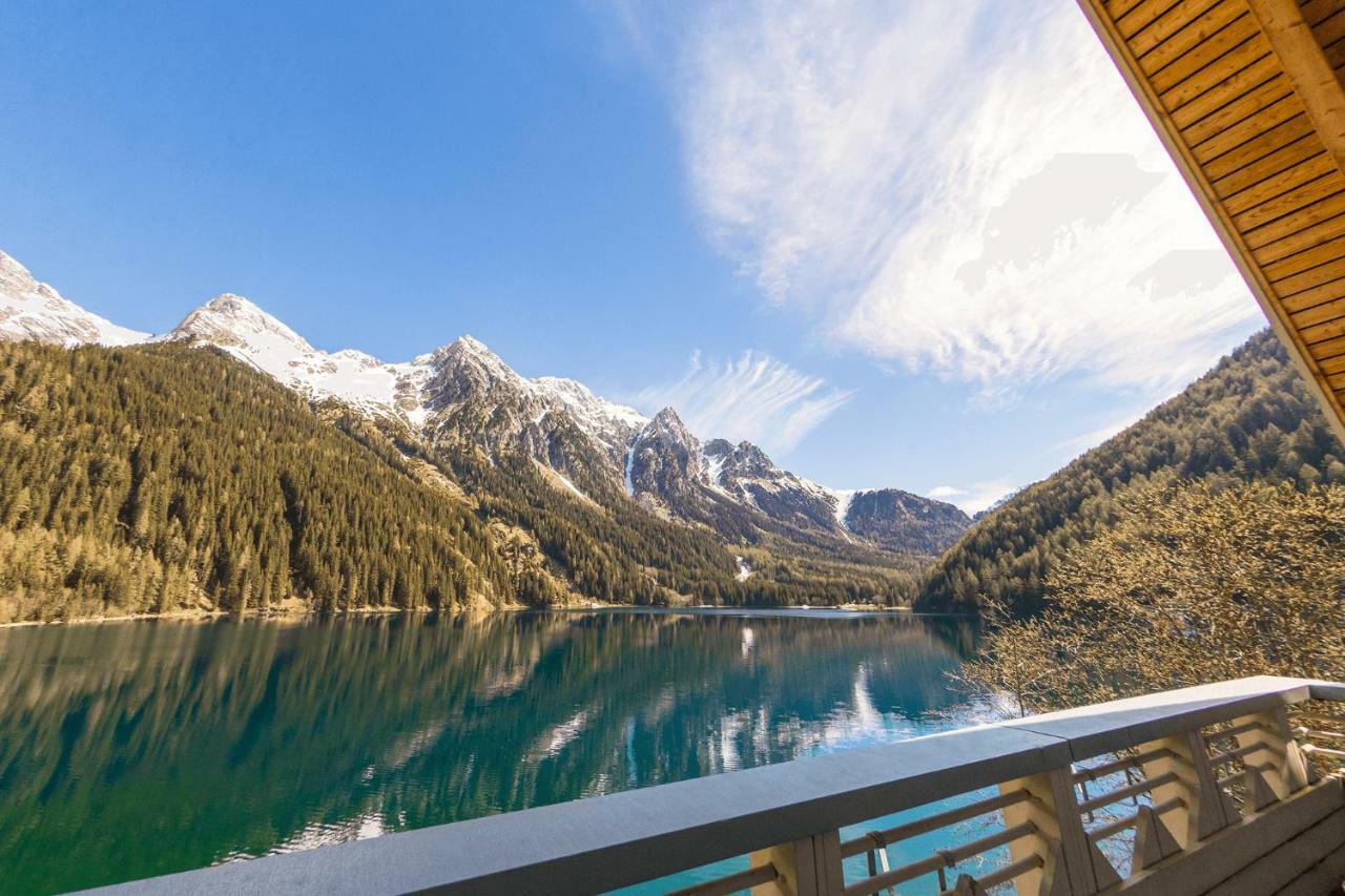 Hotel Seehaus - Only Adults - Mountain Lake Resort Antholz Mittertal Exterior foto